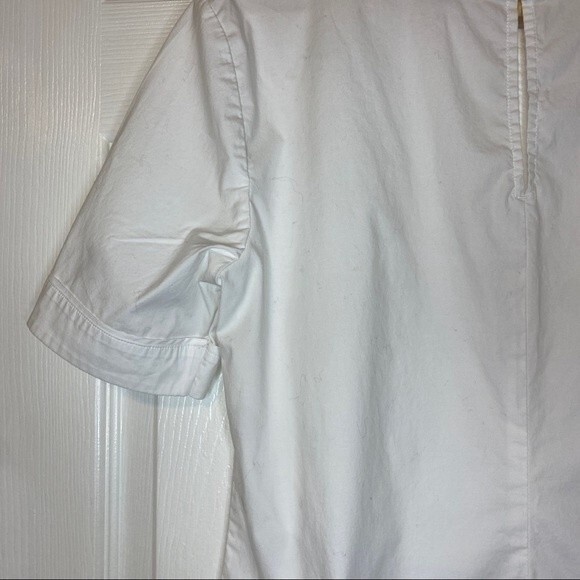 Banana Republic White Blouse - Crew Neck - Keyhole 2 Button back closure - MP - Picture 9 of 10